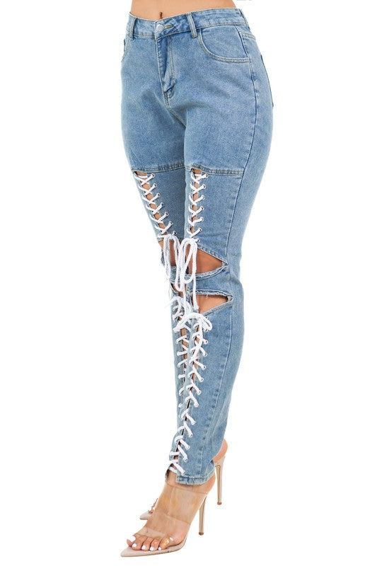 LACED AND CURVY STYLE DENIM PANTS